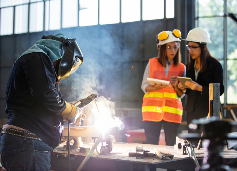 Mastering Proper PPE Usage in Dangerous Working Environments