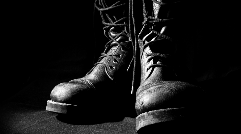 Blacks boots in the dark - black combat boots - security wear