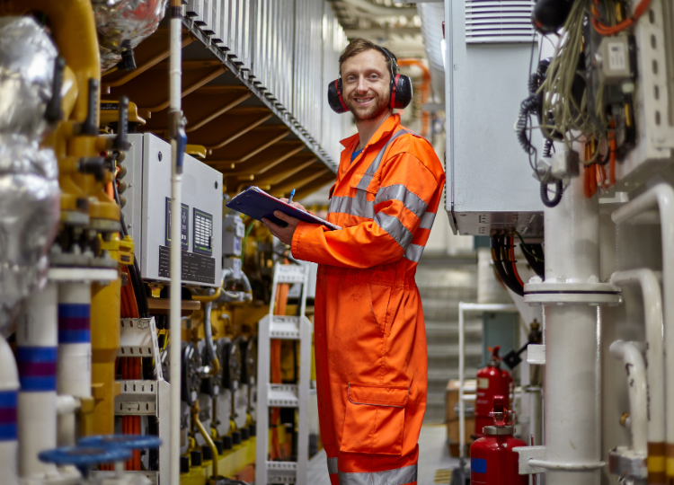 Boiler Suits vs. Other Safety Workwear: Which Provides Better Protection?