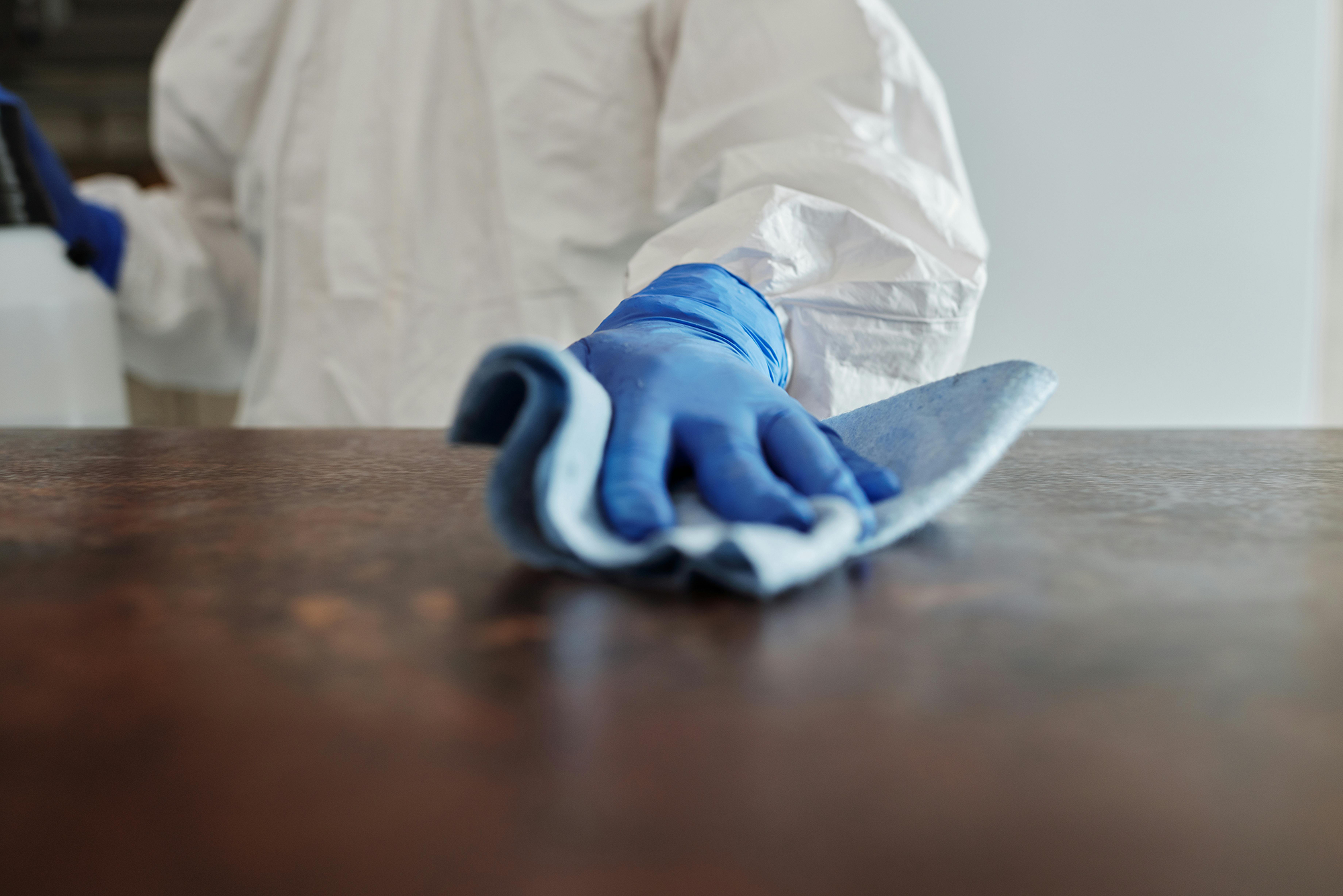 Cleaning table with gloves - powder free surgical gloves sterile - non powdered latex gloves