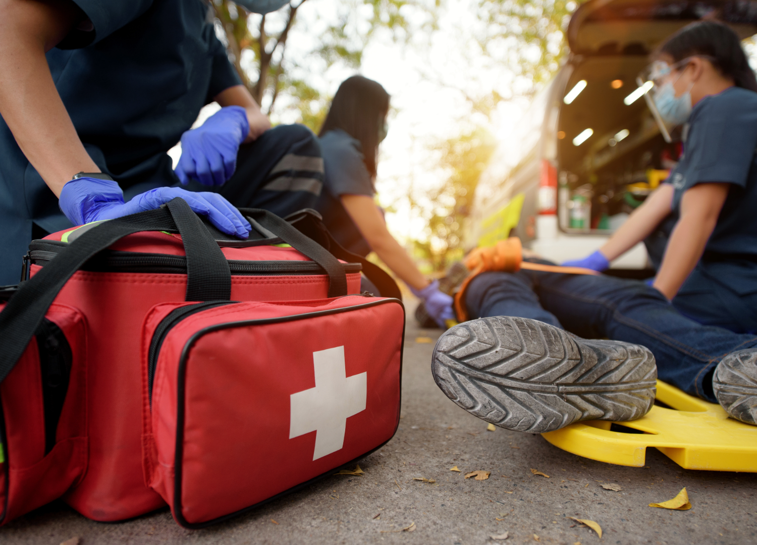 Understanding the Difference Between First Aid and Paramedic Training