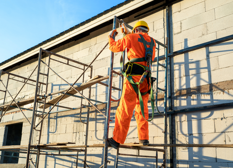 Best Practices for Implementing PPE Protocols on Construction Sites