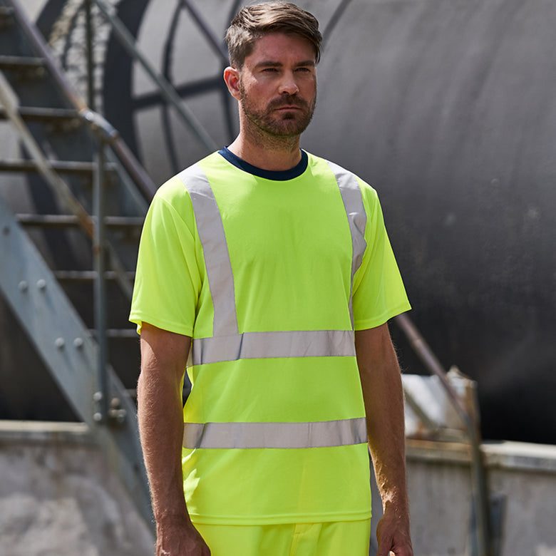 Maximizing Visibility: The Benefits of the Zone Hi-Vis T-Shirt for Construction Sites