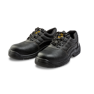 Dromex Boxer Safety Shoe: Black leather safety shoe with steel toe cap and lace-up closure.