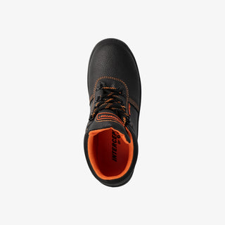 Interceptor Shikamo: Black work shoe with laces, without a steel toe cap.