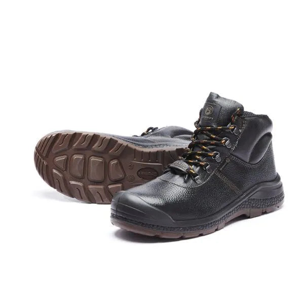 Dromex Ulteco Plus Safety Boot: Black safety boot with steel midsole and cleated outsole.